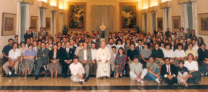 Giovanni Paolo II incontra la Fraternità della Speranza nel 1991