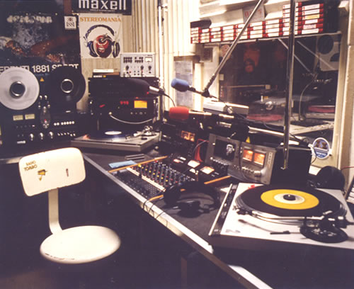 studio_radio