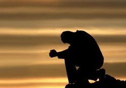 Uomo in preghiera